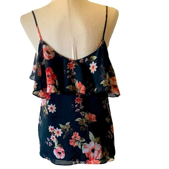 F&F top spaghetti strap blouse. Drop shoulder flutter sleeve. Size 8 - Picture 5 of 9